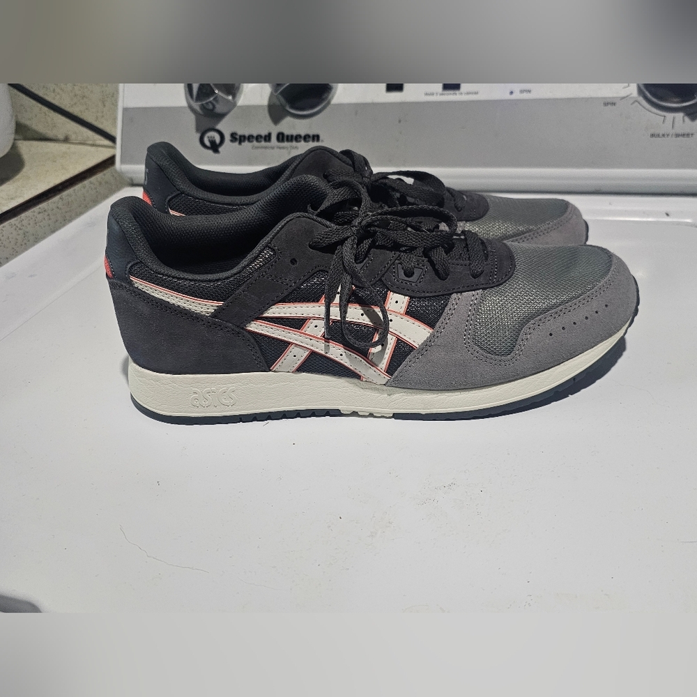 Like New ASICS Lyte Classic Men's Gray and Orange Sneakers